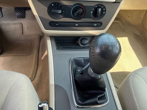 Used 2007 Mercury Milan FWD image 4