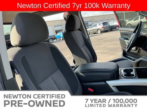 Used 2024 Nissan Titan SV w/ SV Convenience Package RWD image 21