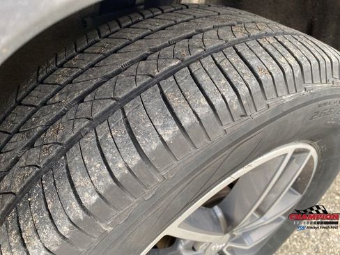 Used 2018 Jeep Grand Cherokee Laredo image 13