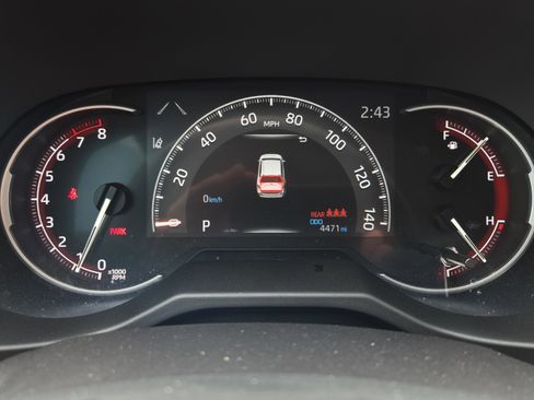Certified 2025 Toyota RAV4 LE FWD image 25