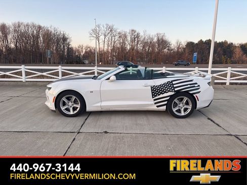 Used 2018 Chevrolet Camaro LT image 3