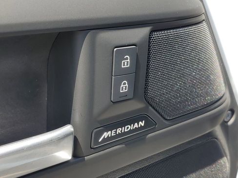 Certified 2025 Land Rover Defender 90 S AWD/4WD image 13