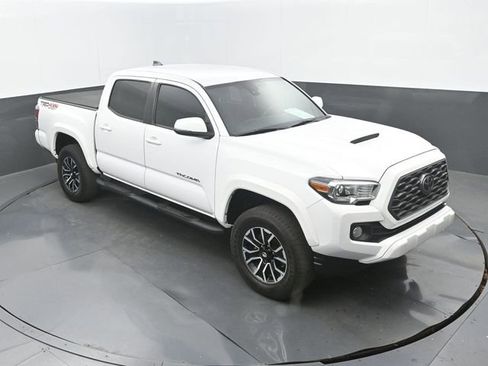 Used 2021 Toyota Tacoma TRD Sport w/ Technology Package AWD/4WD image 30