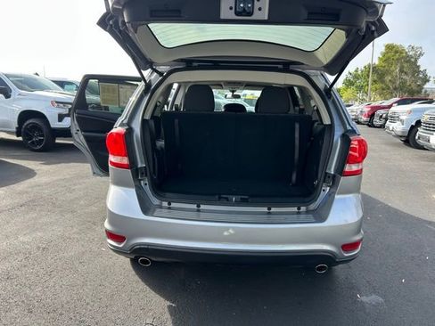 Used 2015 Dodge Journey SXT w/ Flexible Seating Group image 17