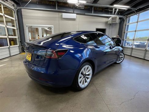 Used 2023 Tesla Model 3 Standard Range RWD image 5