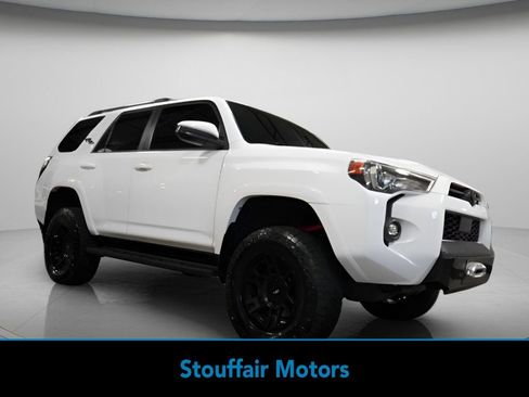 Used 2021 Toyota 4Runner TRD Off-Road AWD/4WD image 1