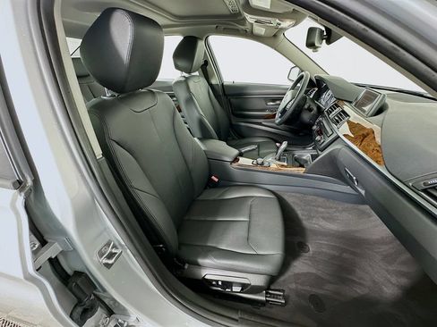 Used 2014 BMW 320i Sedan RWD image 27