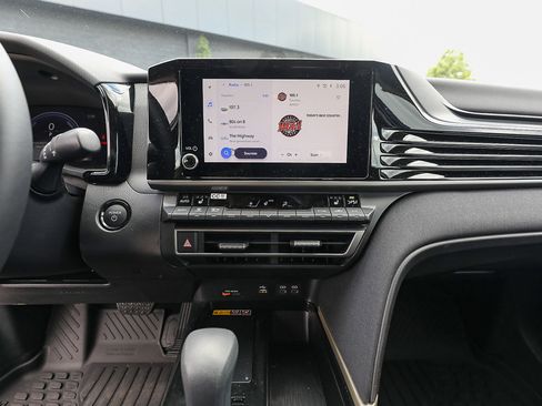 Used 2026 Toyota Camry LE FWD image 15