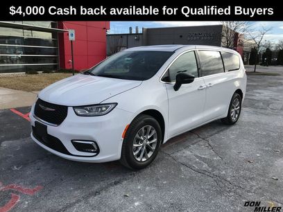 New 2026 Chrysler Pacifica Limited