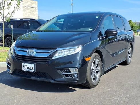 Used 2018 Honda Odyssey Touring image 2