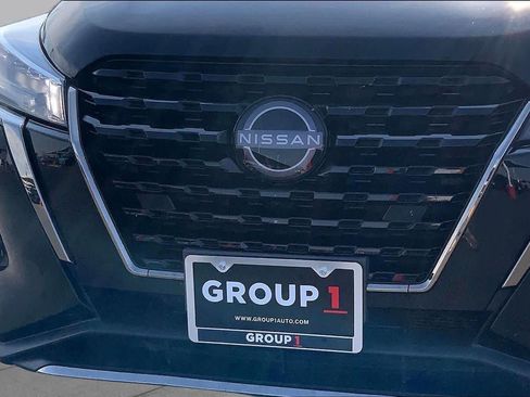 Used 2023 Nissan Kicks SR w/ SR Premium Package FWD image 30