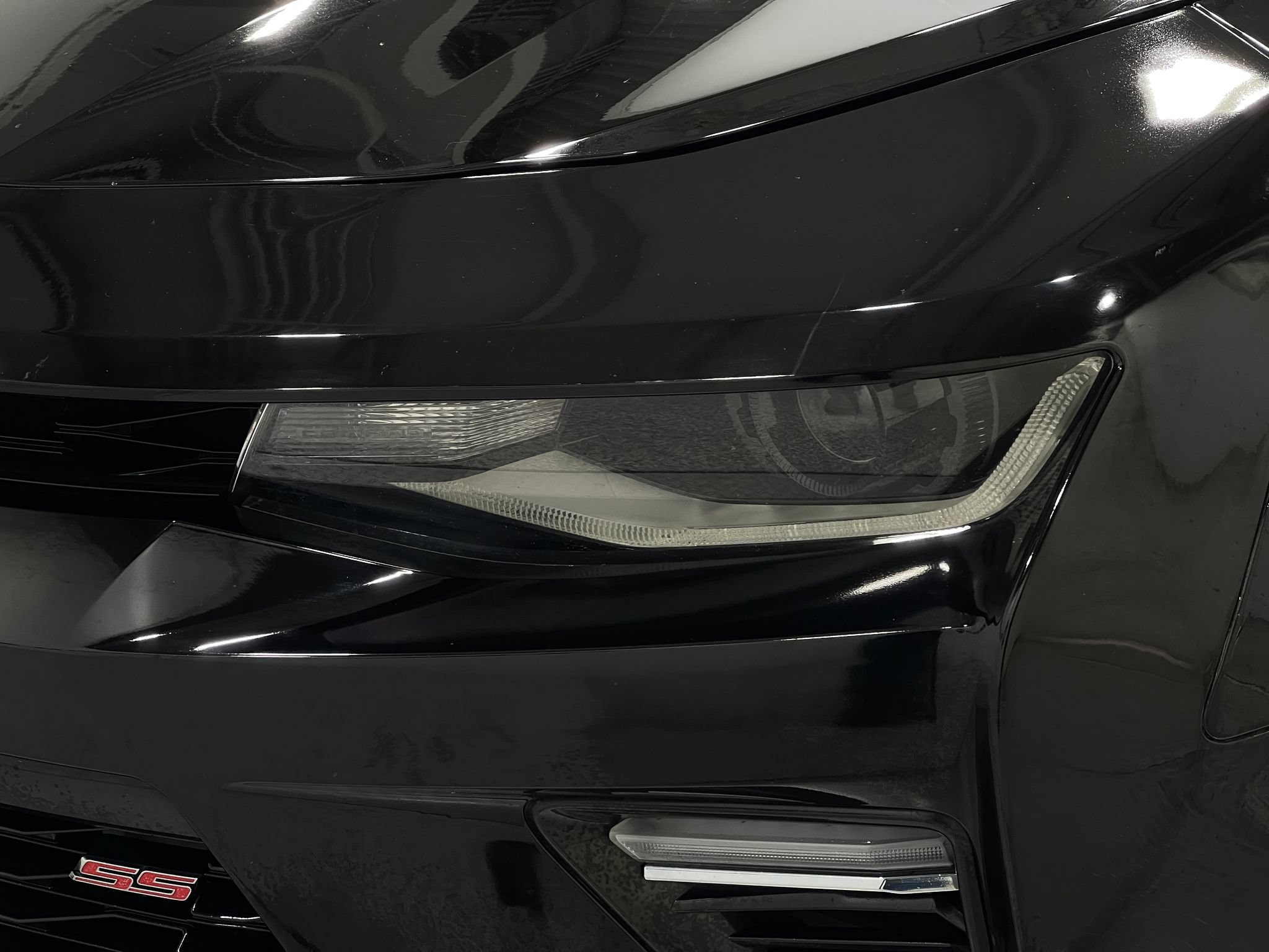 Used 2018 Chevrolet Camaro SS RWD image 31