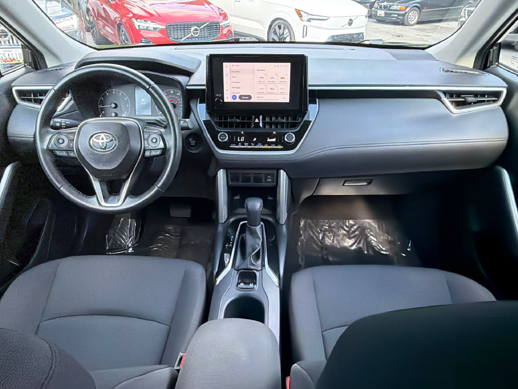 Used 2024 Toyota Corolla Cross LE AWD/4WD image 16