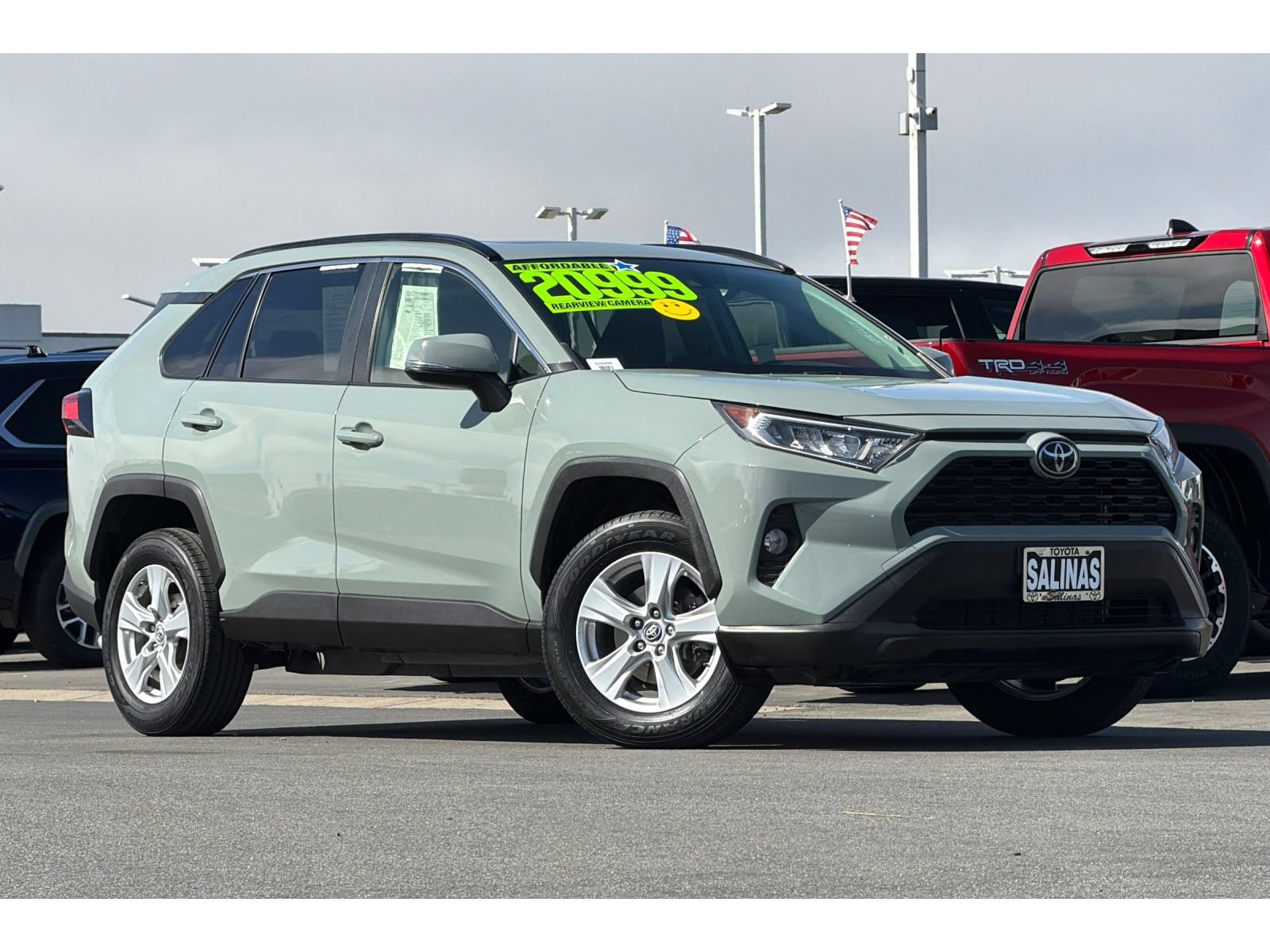 Used 2019 Toyota RAV4 XLE w/ Convenience Package AWD/4WD image 2
