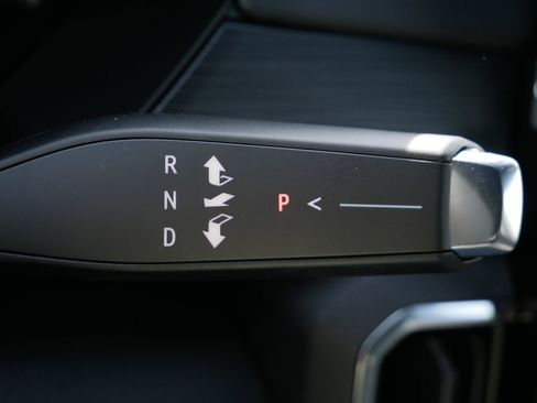 New 2026 GMC Acadia Elevation w/ LPO, All-Weather Package AWD/4WD image 9
