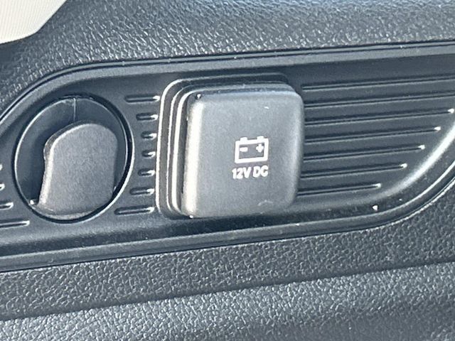 Used 2023 Jeep Grand Cherokee Limited AWD/4WD image 13