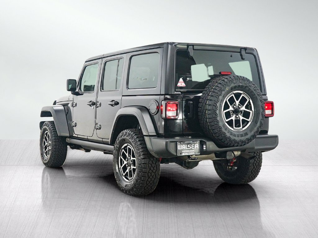 Used 2021 Jeep Wrangler Unlimited Sport AWD/4WD image 3