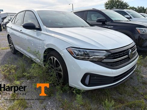 Used 2024 Volkswagen Jetta Sport FWD image 6