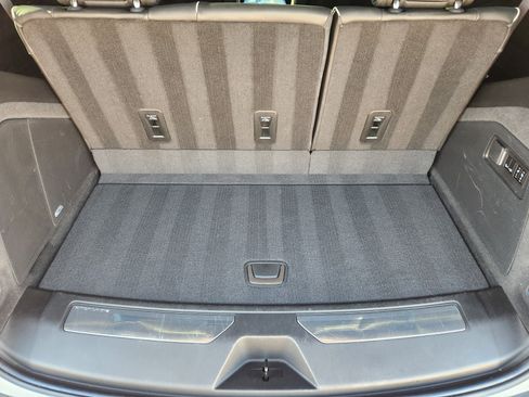 Used 2023 Cadillac Escalade Sport Platinum w/ LPO, ONYX Package image 34