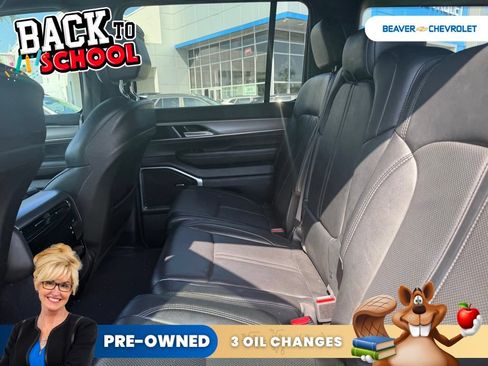 Used 2023 Jeep Wagoneer Series II AWD/4WD image 9