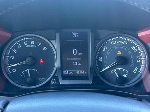 Used 2020 Toyota Tacoma TRD Sport w/ TRD Premium Sport Package AWD/4WD image 38