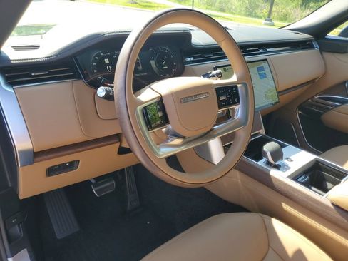 Used 2025 Land Rover Range Rover Autobiography AWD/4WD image 15