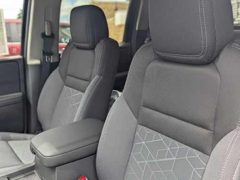 New 2026 Nissan Frontier SV w/ All-Weather Content Package AWD/4WD image 16
