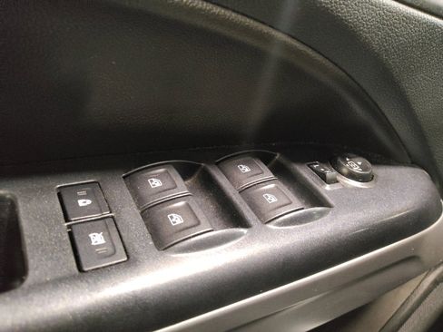 Used 2021 Chevrolet Colorado LT RWD image 27