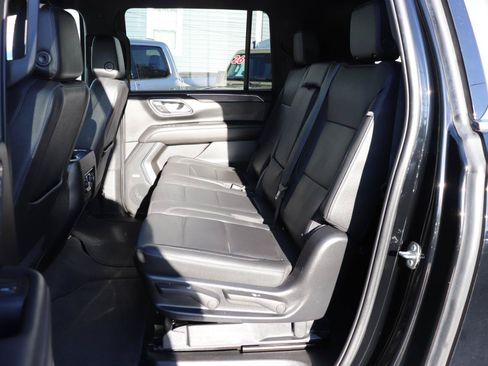 Used 2023 Chevrolet Suburban LT AWD/4WD image 12