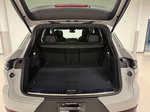 Certified 2026 Porsche Cayenne E-Hybrid AWD/4WD image 12