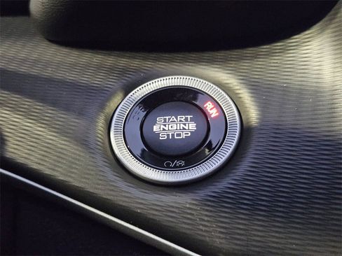 New 2025 Jeep Grand Cherokee Altitude image 17