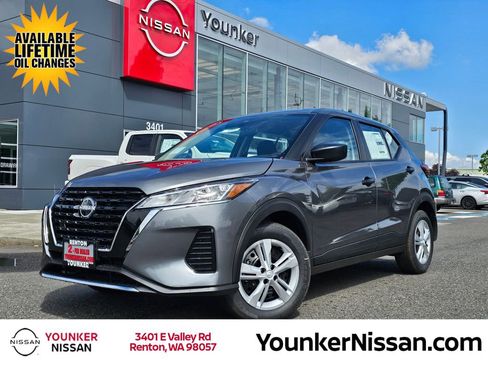 New 2025 Nissan Kicks Play S image 1