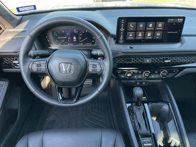 Used 2025 Honda Accord Sport image 12