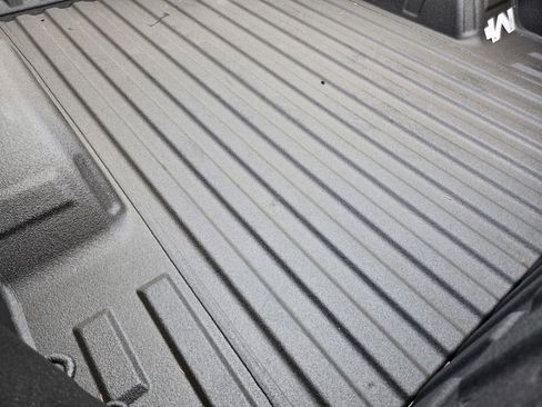 New 2026 GMC Sierra 1500 AT4X w/ LPO, Black Badging Package image 17