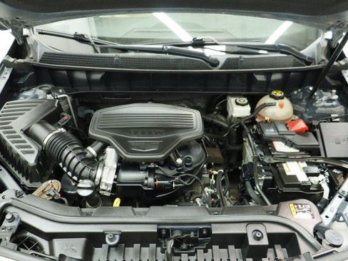 Used 2019 Cadillac XT5 FWD image 32