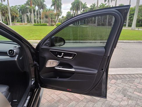 Used 2024 Mercedes-Benz C 300 Sedan image 43
