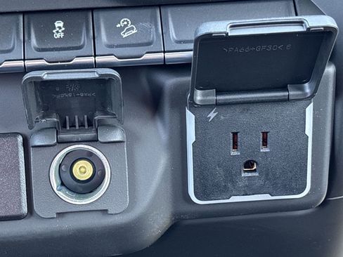 New 2025 GMC Sierra 3500 Pro image 6