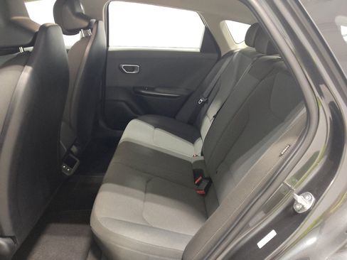 Used 2025 Kia K4 FWD image 18