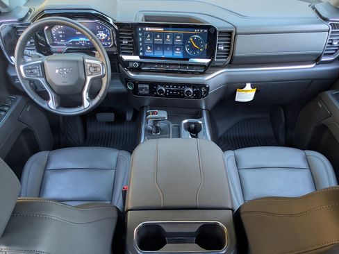 Used 2025 Chevrolet Silverado 1500 LT Trail Boss w/ Convenience Package II image 22