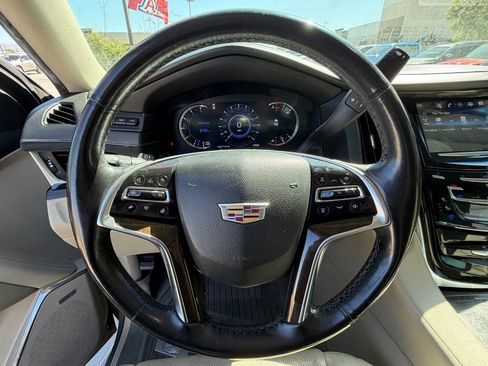 Used 2018 Cadillac Escalade ESV Luxury AWD/4WD image 14