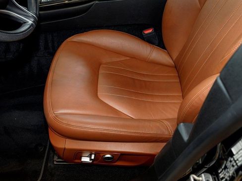 Certified 2022 Maserati Levante GT image 26