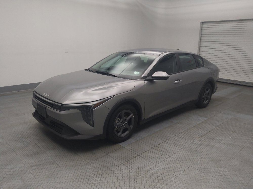 Used 2025 Kia K4 FWD image 2