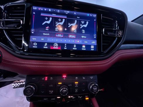 Used 2023 Dodge Durango SRT image 27