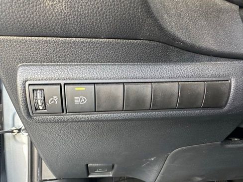 Used 2023 Toyota Corolla LE image 21