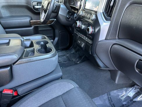 Used 2021 GMC Sierra 1500 SLE image 15