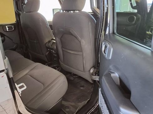 Used 2023 Jeep Gladiator Sport AWD/4WD image 27
