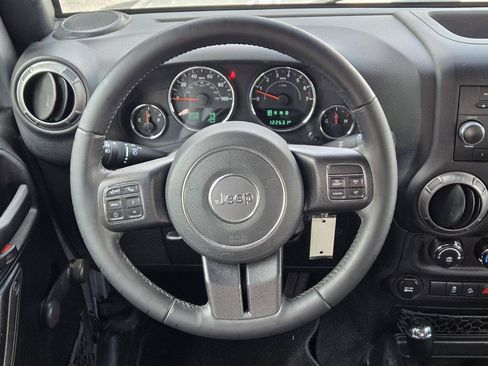Used 2018 Jeep Wrangler Unlimited Sport w/ Connectivity Group AWD/4WD image 19