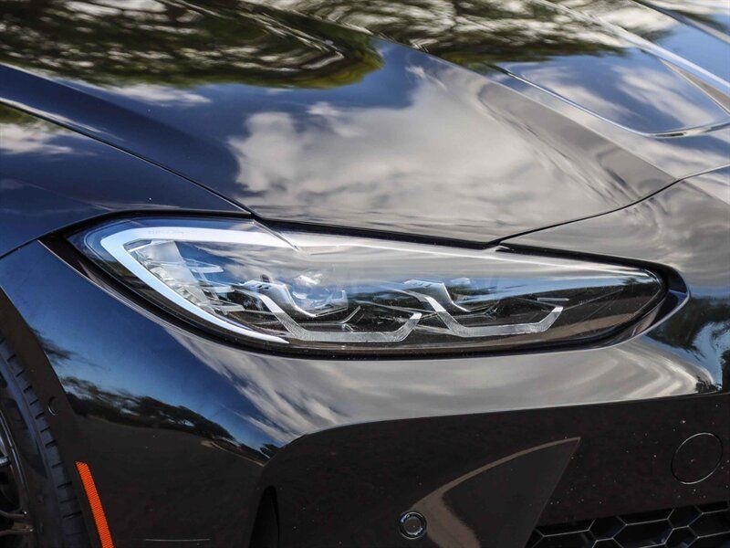 Used 2022 BMW M4 Competition w/ Executive Package RWD image 10