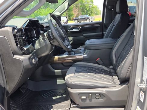 New 2026 Chevrolet Silverado 1500 RST AWD/4WD image 3