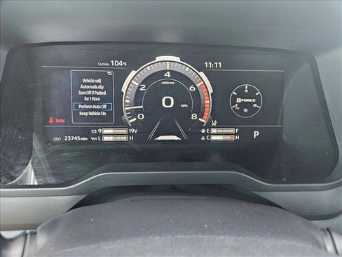 Used 2025 Toyota Tundra Limited AWD/4WD image 11